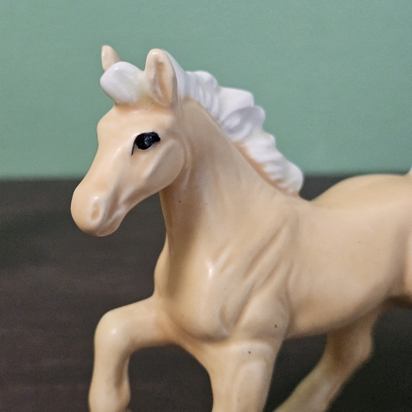 Vintage Brinn's Palomino Horse Porcelain / Ceramic Figurines - Picture 4 of 11